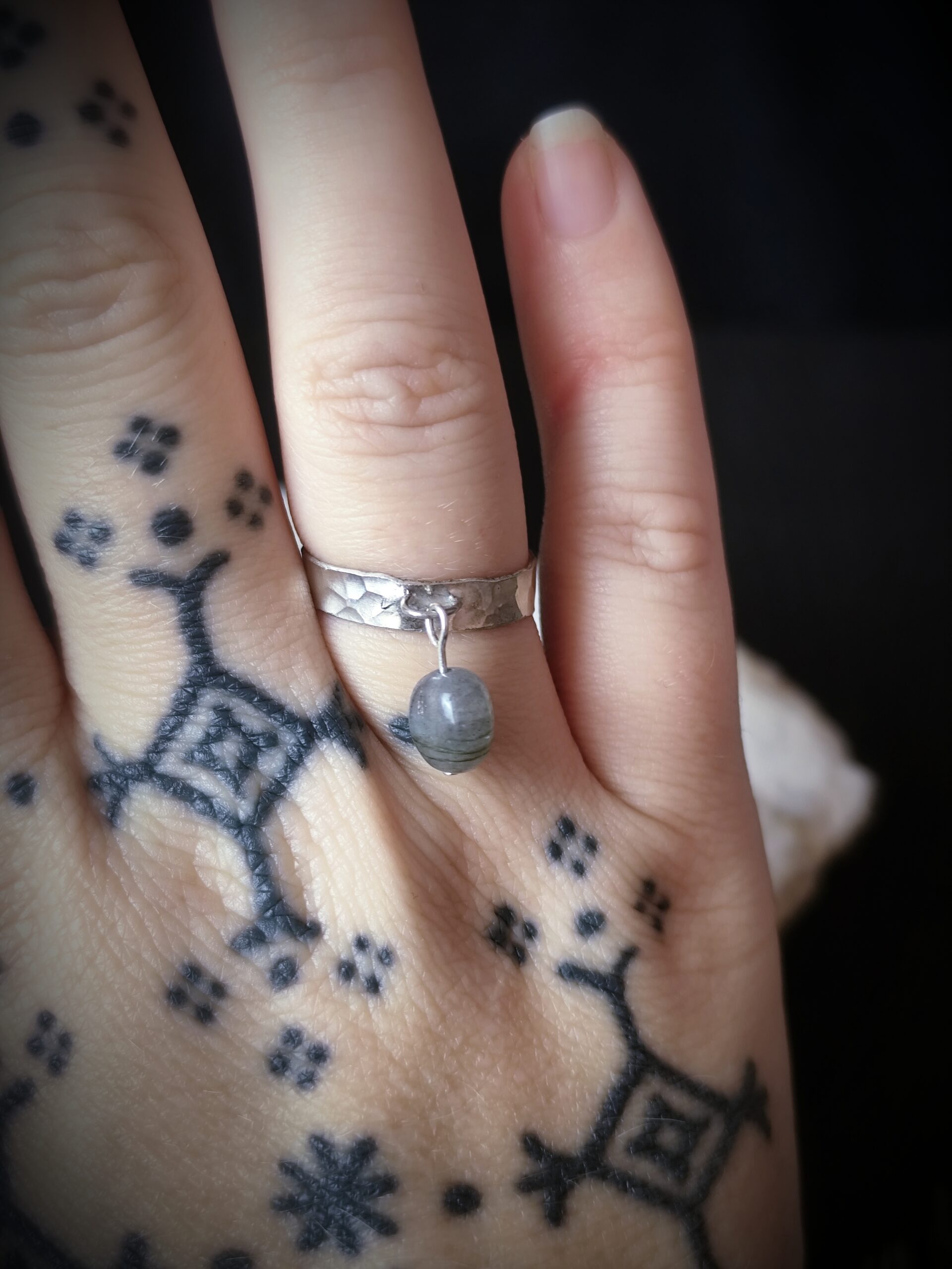 Bague Rusalka - Argent et Labradorite – Image 4