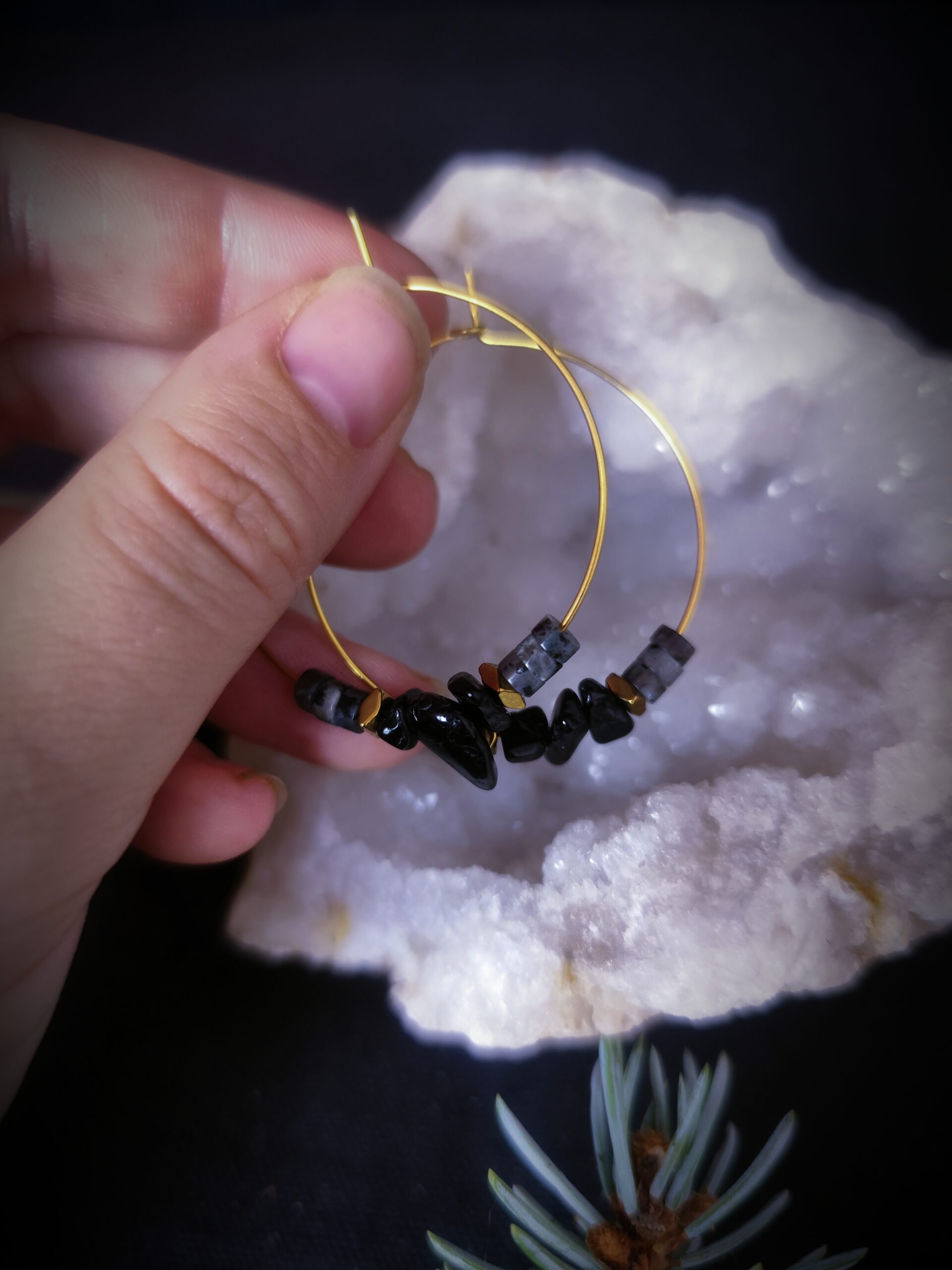 Boucles d'oreilles Mokosz - Larvikite et Agate noire – Image 3