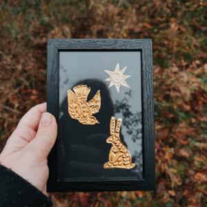 Le lapin et l'oiseau - Collection "Bestiaire" en Métal Repoussé