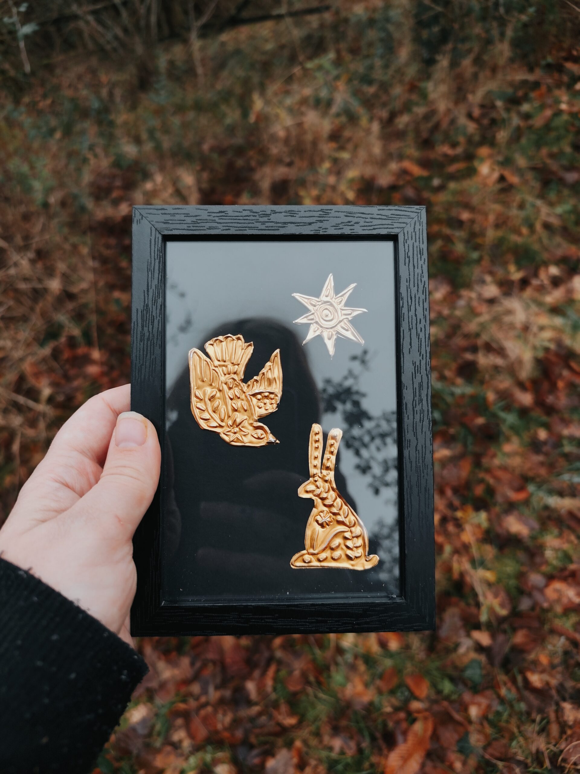 Le lapin et l'oiseau - Collection "Bestiaire" en Métal Repoussé