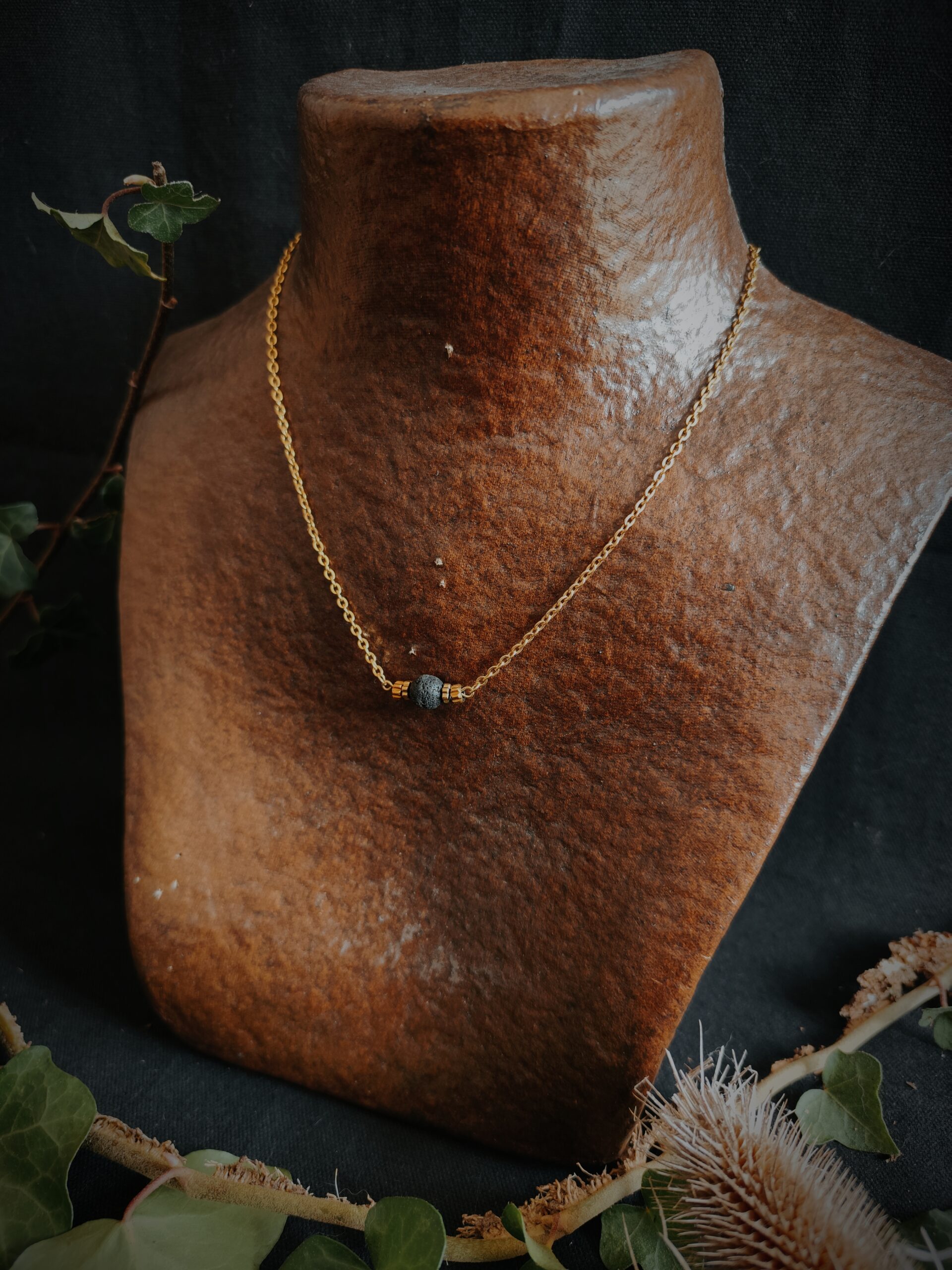 Collier V - Collection Domovoi – Image 2