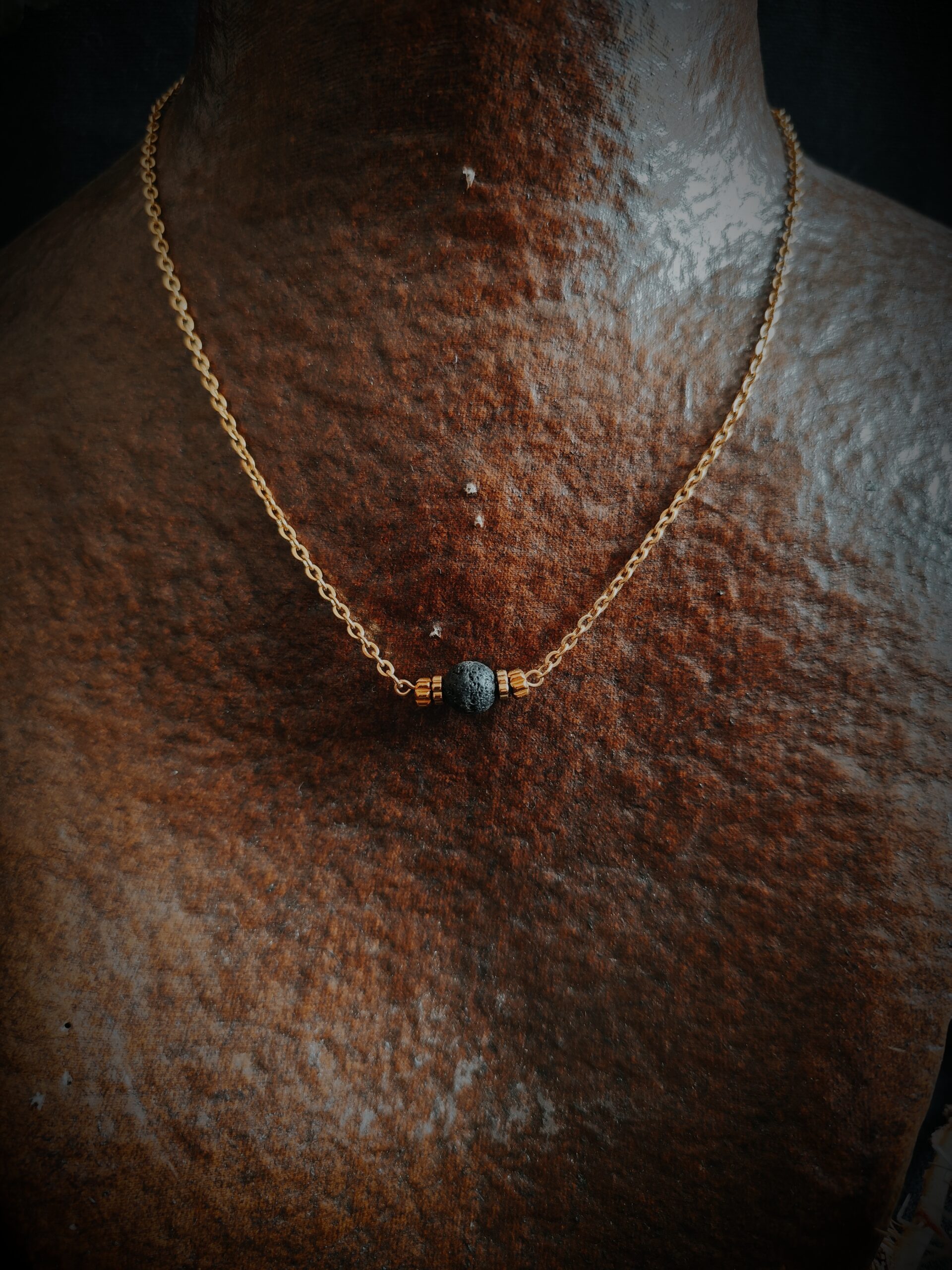 Collier V - Collection Domovoi – Image 4