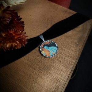Collier "Trois femmes et trois loups" - Collection "Sorcières"