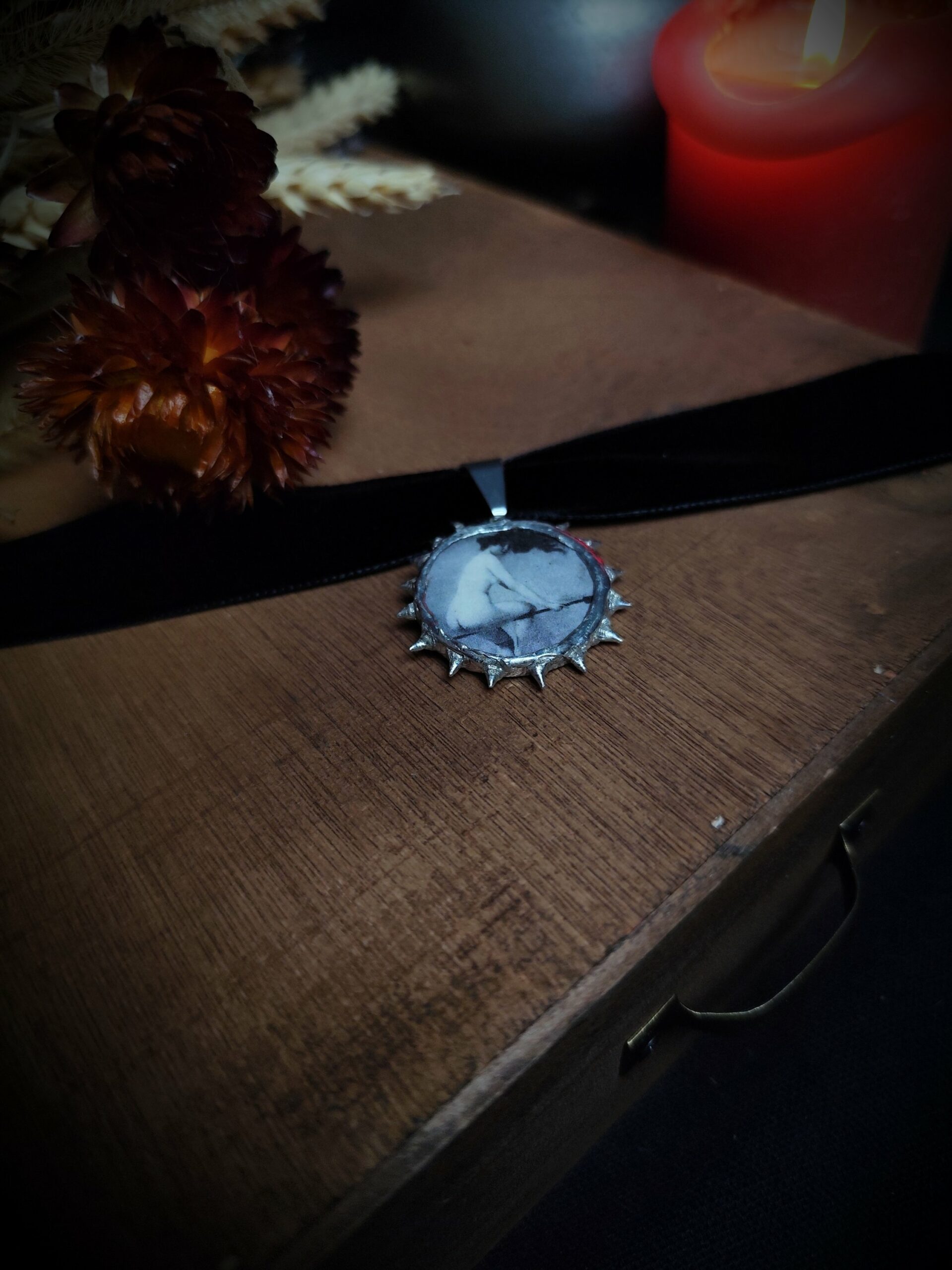 Collier "Départ pour le Sabbat" - Collection "Sorcières" – Image 8