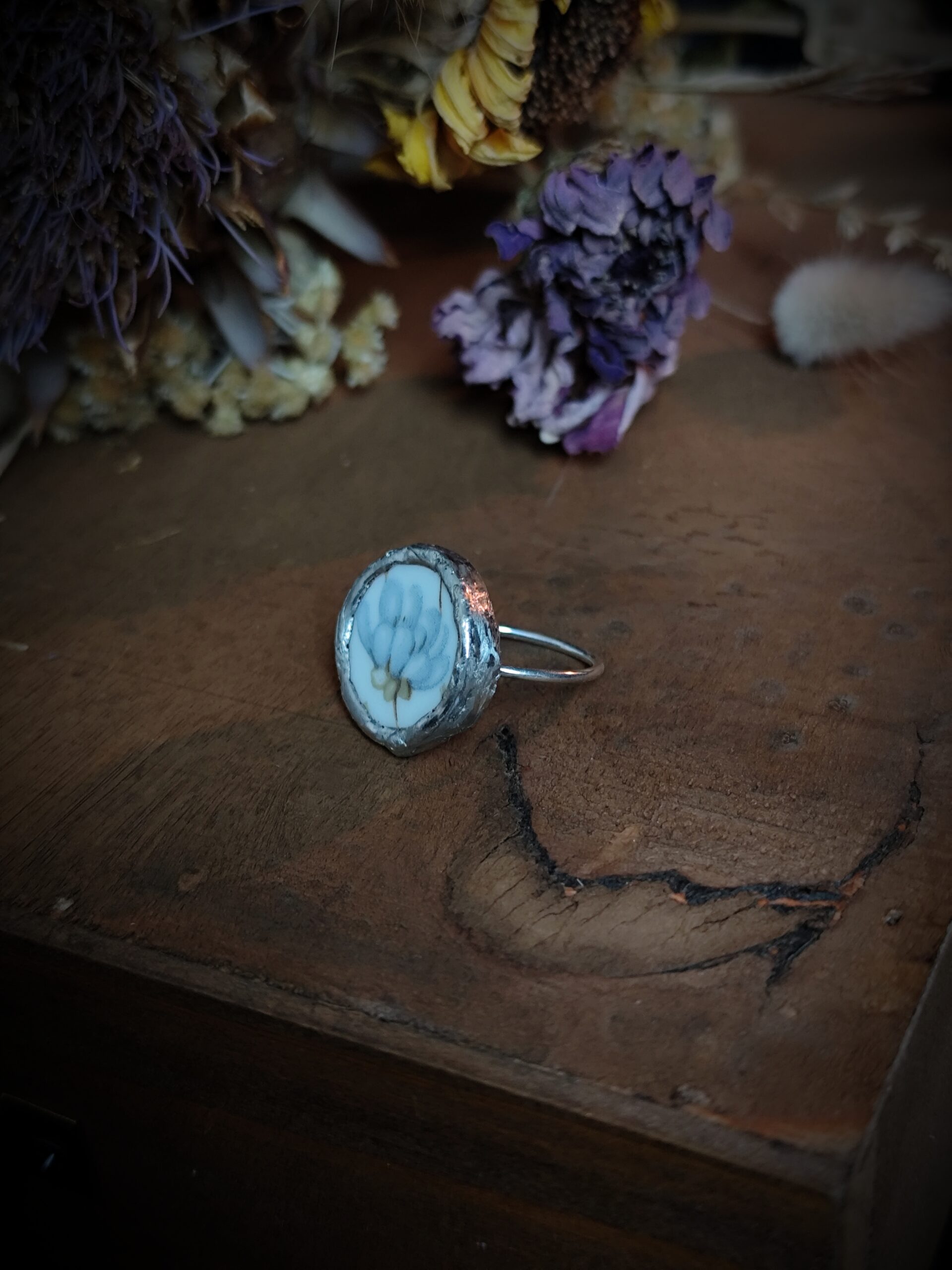 Bague réglable fleurie bleue - Collection "Fleurs Sauvées" – Image 3