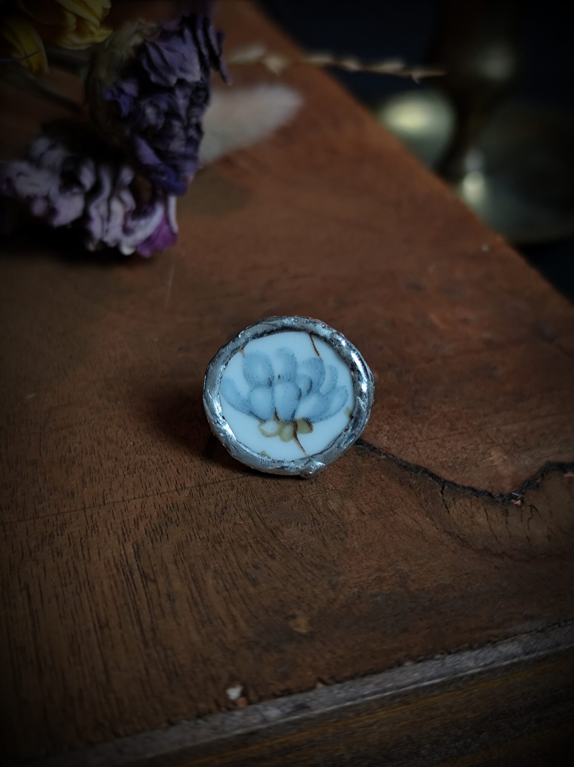 Bague réglable fleurie bleue - Collection "Fleurs Sauvées" – Image 2
