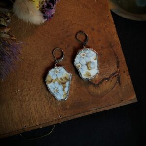 Boucles d'oreilles fleuries bleues - Collection "Fleurs Sauvées"