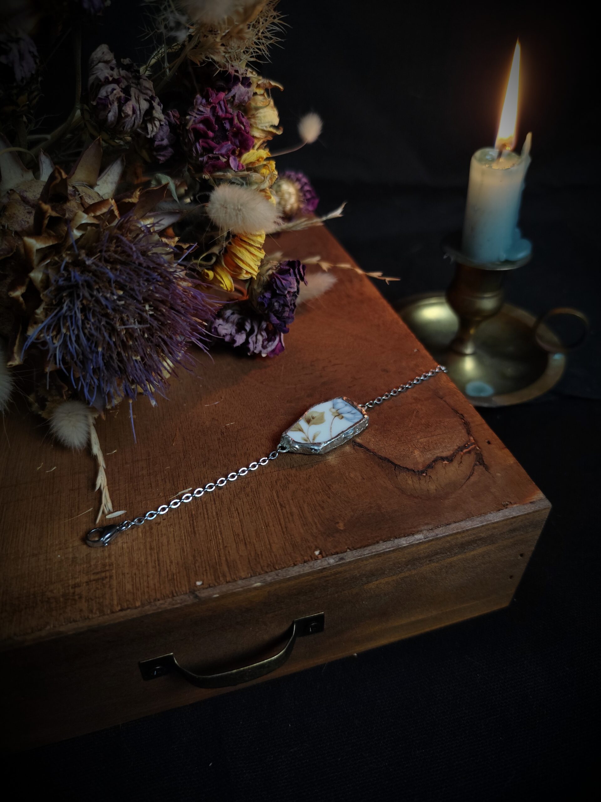 Bracelet fleuri bleu - Collection "Fleurs Sauvées" – Image 3